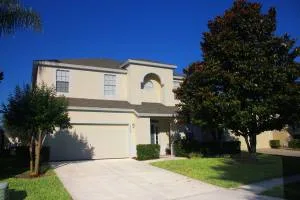 Front Of Villa By The Castle Luxury 6 Bedroom Owner Operated Windsor Hills Vacation Rental By Owner In Florida