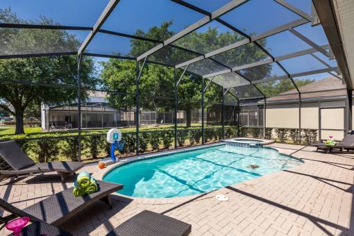 Private Saline Pool Spa Lanai Lounge Privacy Bushes Chair Luxury 6 Bedroom Kissimmee Vacation Rental By Owner In Florida